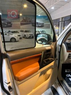 تۆیۆتا لاند کروزەر